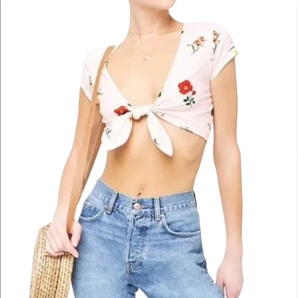 Forever 21 Tops Floral Front Tie Crop Top Poshmark